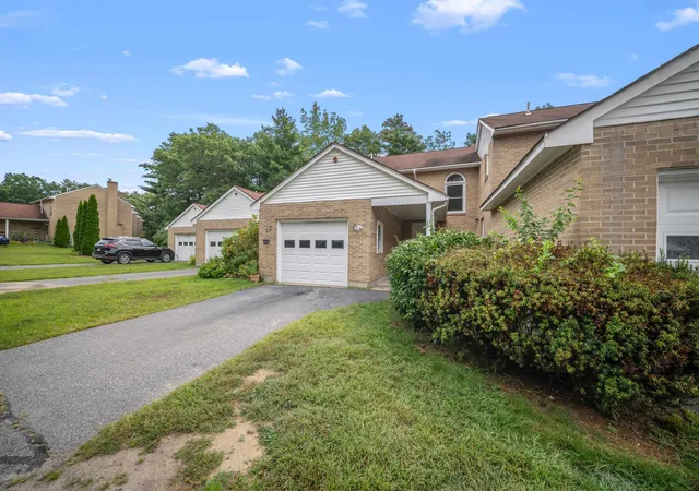 Townhouse for sale at 23 Bonnie Hts Ln #7, Hudson, NH 03051 | MLS# 5107428