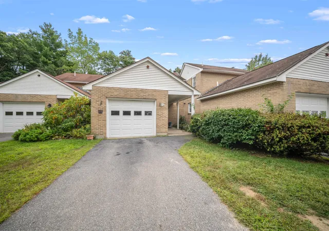 Photo 2 of Townhouse for sale at 23 Bonnie Hts Ln #7, Hudson, NH 03051 | MLS# 5107428 | Listing updated on 2026-09-15