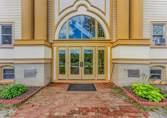 Photo 2 of Condo for sale at 28 Academy St #3, Franconia, NH 03580 | MLS# 5107433 | Listing updated on 2026-10-05
