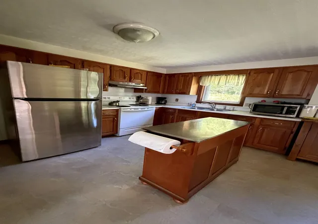 Photo 3 of Single family home for sale at 36 Sunset Dr, Johnson, VT 05656 | MLS# 5107601 | Listing updated on 2026-09-12