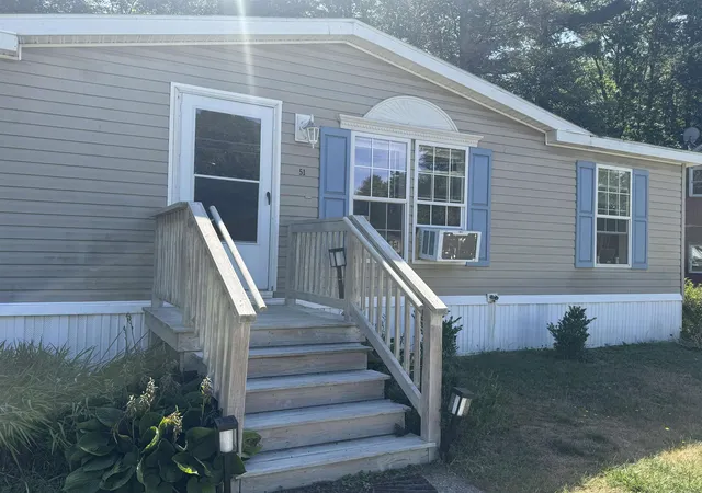Photo 3 of Manufactured home for sale at 51 Hemlock Hvn #51, Hampton, NH 03842 | MLS# 5107617 | Listing updated on 2026-09-05