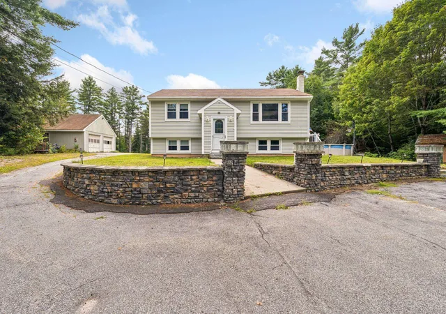 Photo 2 of Single family home for sale at 37 Riverside Dr, Sunapee, NH 03782 | MLS# 5107618 | Listing updated on 2026-09-18