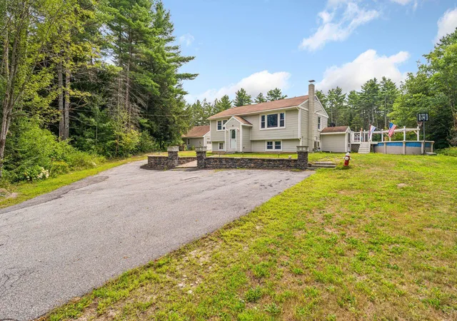 Photo 3 of Single family home for sale at 37 Riverside Dr, Sunapee, NH 03782 | MLS# 5107618 | Listing updated on 2026-09-18