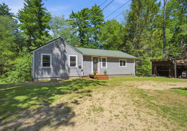 Photo 2 of Single family home for sale at 56 Shepard Home Rd, Chester, NH 03036 | MLS# 5107622 | Listing updated on 2026-10-09