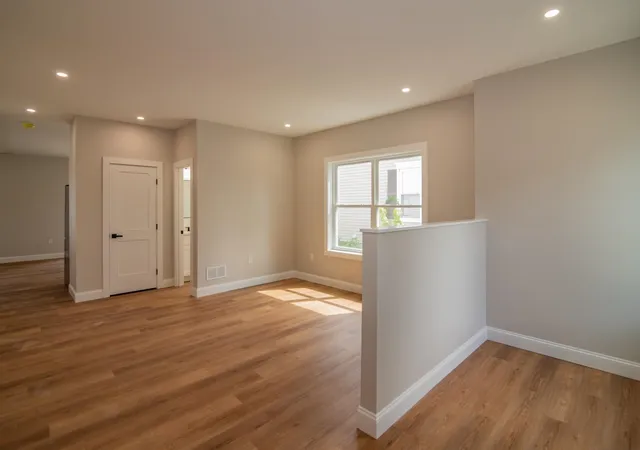 Photo 2 of Sale Pending at 60 Congress St, Manchester, NH 03102 | MLS# 5107633 | Listing updated on 2026-09-13