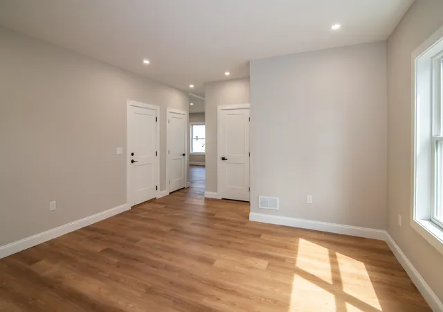 Photo 3 of Sale Pending at 60 Congress St, Manchester, NH 03102 | MLS# 5107633 | Listing updated on 2026-09-13