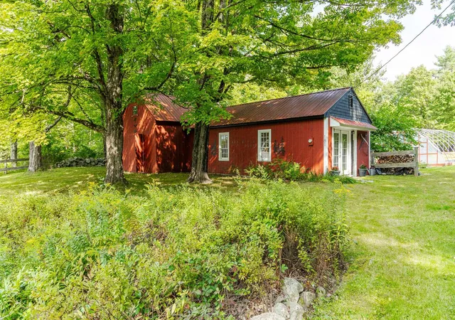 Photo 2 of Sale Pending at 181 W Lake Rd, Fitzwilliam, NH 03447 | MLS# 5107634 | Listing updated on 2026-09-08