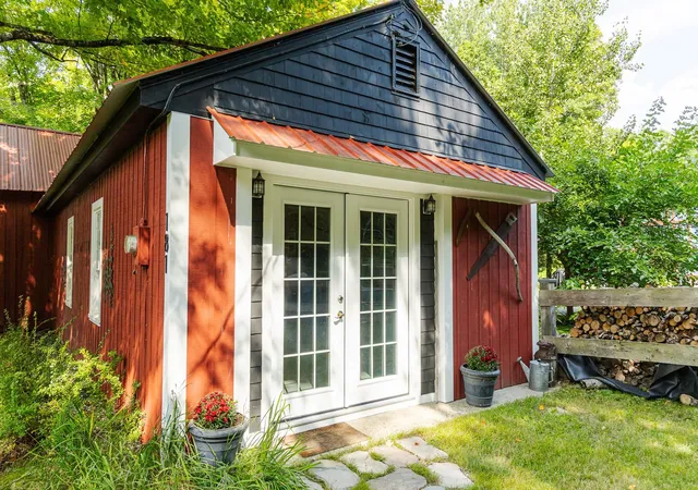 Photo 2 of Sale Pending at 181 W Lake Rd, Fitzwilliam, NH 03447 | MLS# 5107634 | Listing updated on 2026-09-08