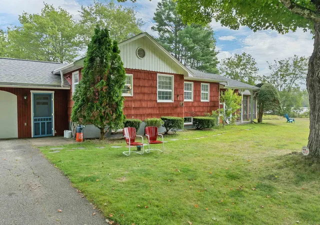 Photo 2 of Single family home for sale at 152 Parade Rd, Barnstead, NH 03218 | MLS# 5107636 | Listing updated on 2026-09-02