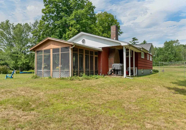 Photo 3 of Single family home for sale at 152 Parade Rd, Barnstead, NH 03218 | MLS# 5107636 | Listing updated on 2026-09-02