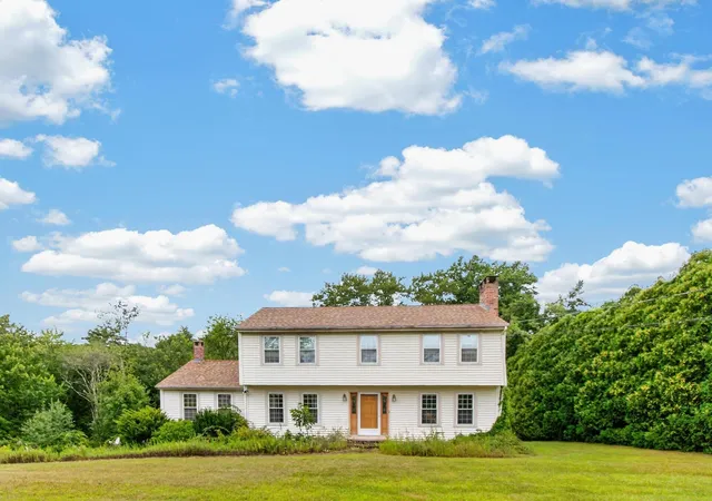 Photo 3 of Single family home for sale at 217 Oak Ridge Rd, Plaistow, NH 03865 | MLS# 5107637 | Listing updated on 2026-09-16
