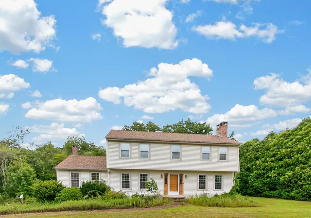 Photo 4 of Single family home for sale at 217 Oak Ridge Rd, Plaistow, NH 03865 | MLS# 5107637 | Listing updated on 2026-09-16