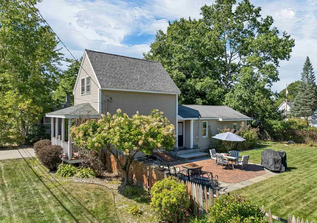 Single family home for sale at 17 Manor Rd, Concord, NH 03303 | MLS# 5107643