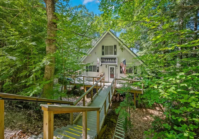 Photo 3 of Single family home for sale at 18 Jungfrau Rd, Madison, NH 03849 | MLS# 5107651 | Listing updated on 2026-09-01
