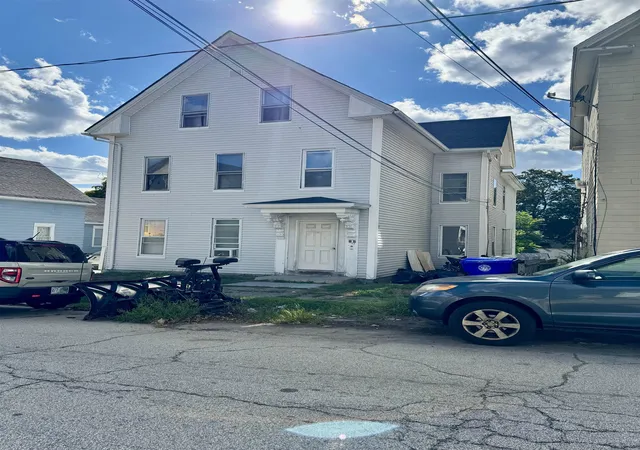 Photo 1 of Sale Pending at 82 Ashland St, Manchester, NH 03104 | MLS# 5107653 | Listing updated on 2026-09-08