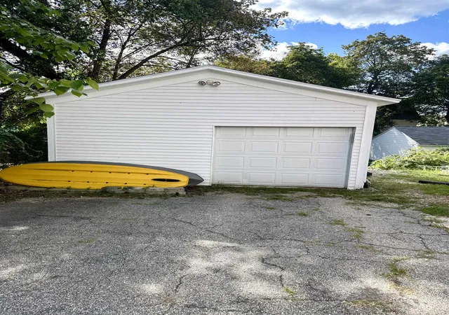 Photo 4 of Sale Pending at 82 Ashland St, Manchester, NH 03104 | MLS# 5107653 | Listing updated on 2026-09-08