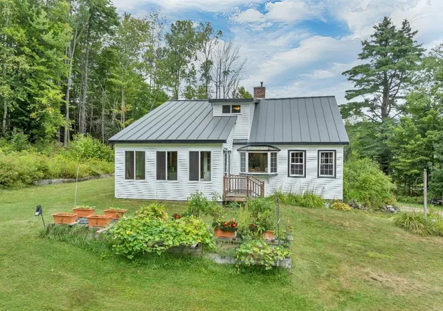 Photo 2 of Single family home for sale at 533 Ellsworth Hl Rd, Campton, NH 03223 | MLS# 5107655 | Listing updated on 2026-09-17