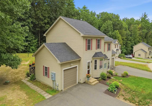 Photo 1 of Sale Pending at 15 Scottie Way, Amherst, NH 03031 | MLS# 5107658 | Listing updated on 2026-09-14