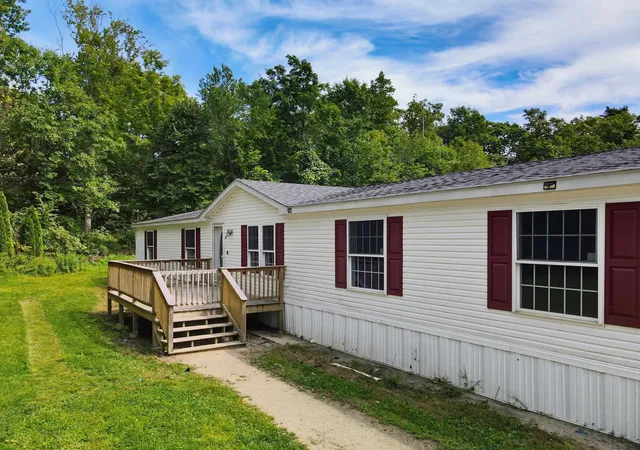 Photo 1 of Single family home for sale at 10 Davis Ln, New Boston, NH 03070 | MLS# 5107673 | Listing updated on 2026-09-05