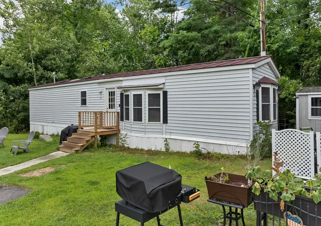 Photo 1 of Manufactured home for sale at 4 Colgate Rd, Newmarket, NH 03857 | MLS# 5107684 | Listing updated on 2026-09-17
