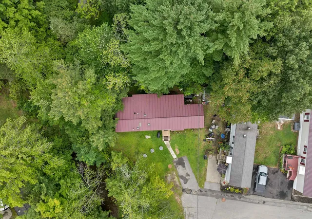 Photo 3 of Manufactured home for sale at 4 Colgate Rd, Newmarket, NH 03857 | MLS# 5107684 | Listing updated on 2026-09-17