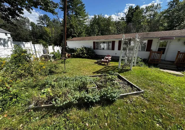 Photo 2 of Single family home for sale at 668 Washington St, Barrington, NH 03825 | MLS# 5107694 | Listing updated on 2026-09-13