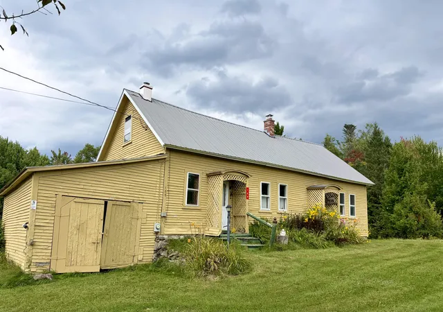 Single family home for sale at 169 Hall Rd, Whitefield, NH 03598 | MLS# 5107704