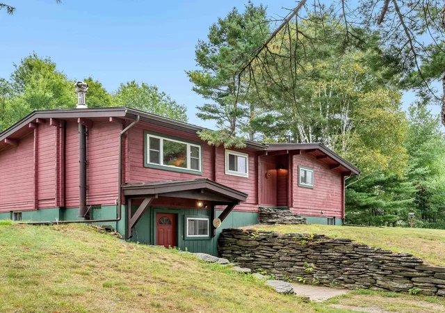 Single family home for sale at 360 Bunker Hl Cir, Plainfield, VT 05667 | MLS# 5107713