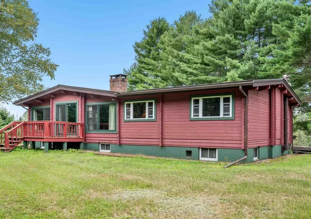 Photo 2 of Single family home for sale at 360 Bunker Hl Cir, Plainfield, VT 05667 | MLS# 5107713 | Listing updated on 2026-09-01