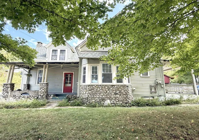 Photo 2 of Single family home for sale at 26 Minard Hl Rd, Groton, VT 05046 | MLS# 5107718 | Listing updated on 2026-09-18