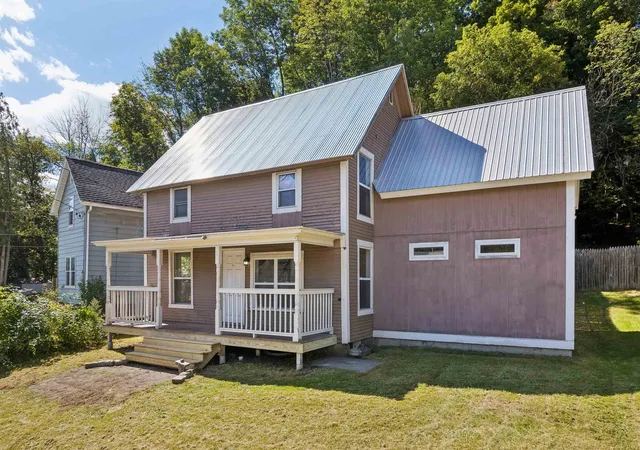Photo 2 of Single family home for sale at 2 Farwell St, Barre City, VT 05641 | MLS# 5107729 | Listing updated on 2026-09-04