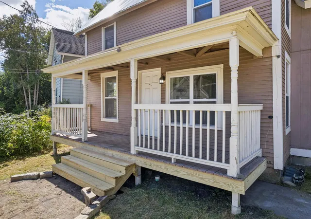 Photo 3 of Single family home for sale at 2 Farwell St, Barre City, VT 05641 | MLS# 5107729 | Listing updated on 2026-09-04