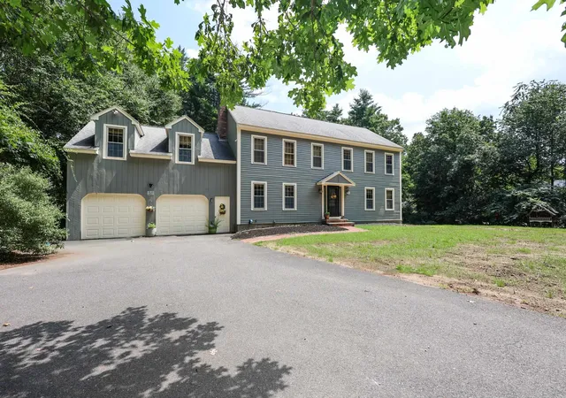 Photo 1 of Single family home for sale at 20 Christmas Tree Cir, Bedford, NH 03110 | MLS# 5107733 | Listing updated on 2026-09-17