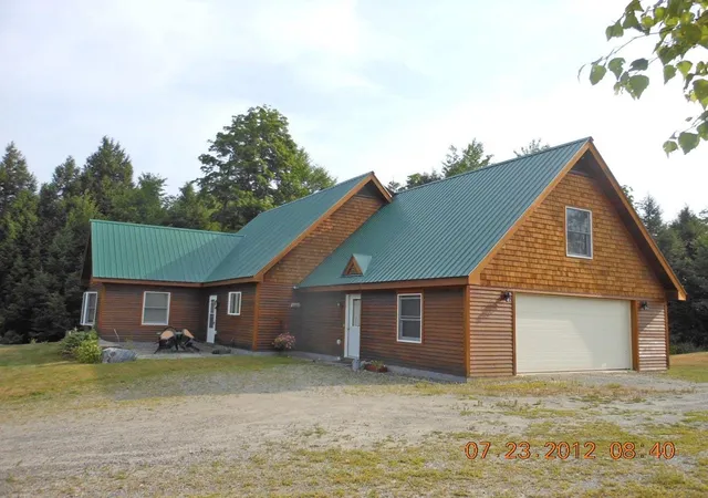 Photo 3 of Single family home for sale at 195 Beacon Hl Rd, Morrisville, VT 05661 | MLS# 5107735 | Listing updated on 2026-09-17