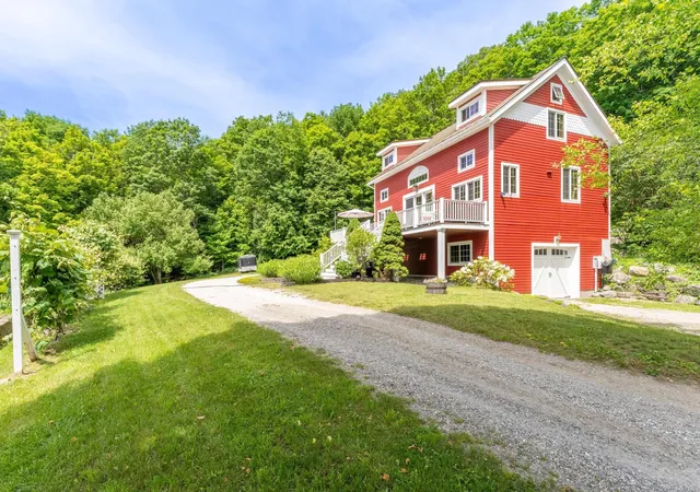 Single family home for sale at 43 North St, Middletown Springs, VT 05757 | MLS# 5107736