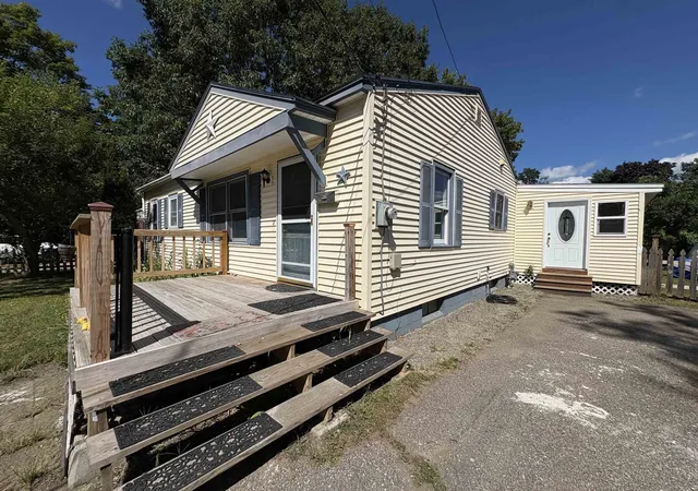 Photo 3 of Sale Pending at 11 Mohawk Ave, Essex Junction, VT 05452 | MLS# 5107743 | Listing updated on 2026-09-11