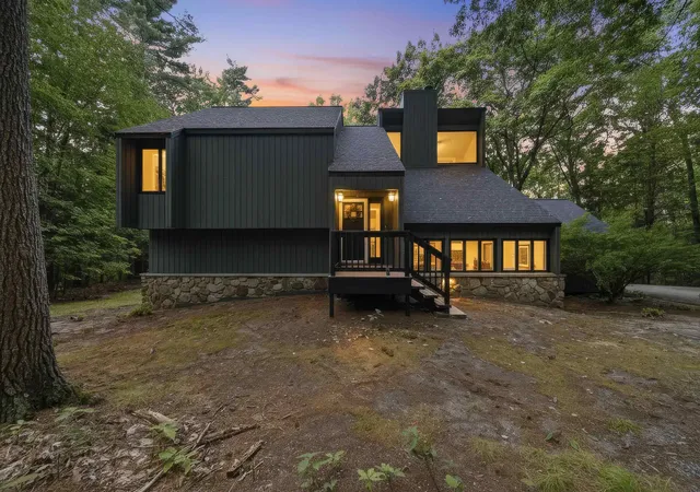 Photo 1 of Sale Pending at 26 Old Manchester Rd, Amherst, NH 03031 | MLS# 5107745 | Listing updated on 2026-09-19