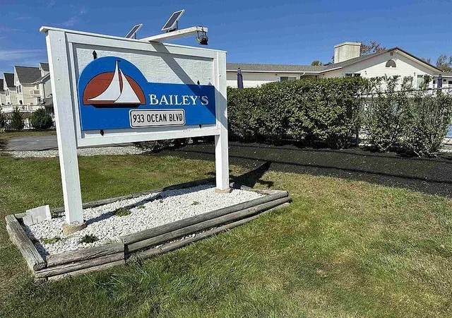 Photo 1 of Condo for sale at 933 Ocean Blvd #7, Hampton, NH 03842 | MLS# 5107750 | Listing updated on 2026-09-18