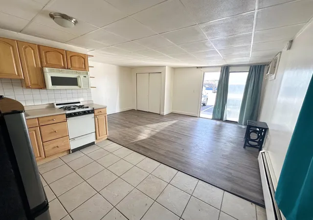 Photo 3 of Condo for sale at 933 Ocean Blvd #7, Hampton, NH 03842 | MLS# 5107750 | Listing updated on 2026-09-18