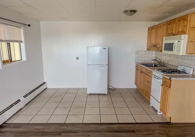 Photo 4 of Condo for sale at 933 Ocean Blvd #7, Hampton, NH 03842 | MLS# 5107750 | Listing updated on 2026-09-18