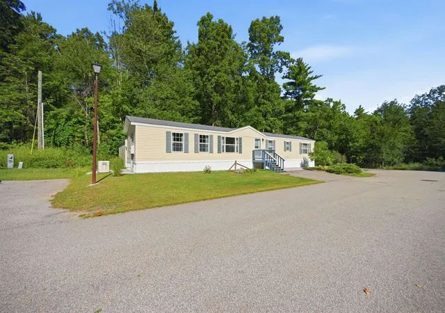 Photo 2 of Manufactured home for sale at 18 Parker Ave, Raymond, NH 03077 | MLS# 5107752 | Listing updated on 2026-10-02