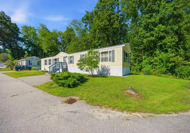 Photo 3 of Manufactured home for sale at 18 Parker Ave, Raymond, NH 03077 | MLS# 5107752 | Listing updated on 2026-10-02