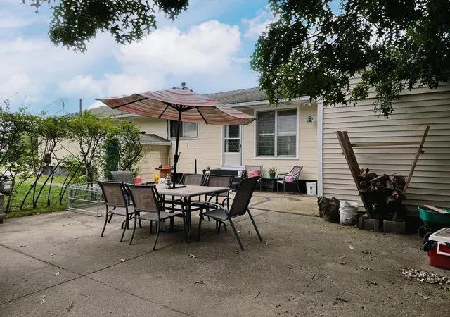 Photo 3 of Single family home for sale at 247 S Jewett St, Manchester, NH 03103 | MLS# 5107760 | Listing updated on 2026-09-02