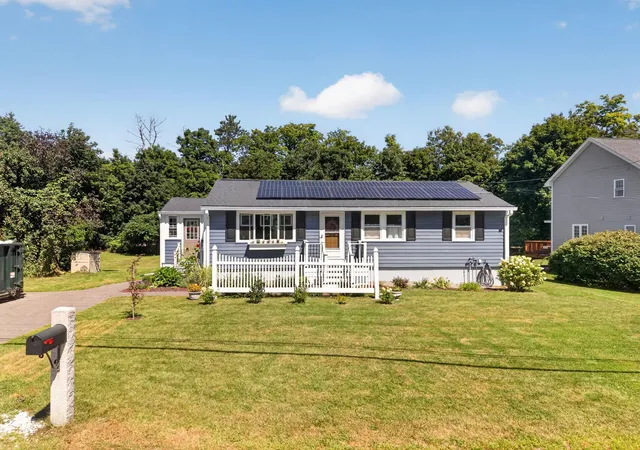 Photo 1 of Single family home for sale at 31 Crosby St, Milford, NH 03055 | MLS# 5107772 | Listing updated on 2026-09-16
