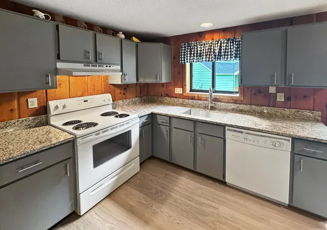 Photo 3 of Townhouse for sale at 12a Dover Green Loop, West Dover, VT 05356 | MLS# 5107774 | Listing updated on 2026-09-02