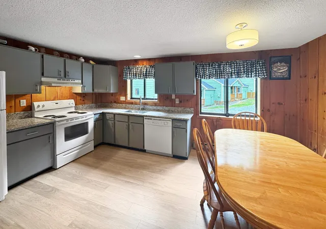 Photo 4 of Townhouse for sale at 12a Dover Green Loop, West Dover, VT 05356 | MLS# 5107774 | Listing updated on 2026-09-02