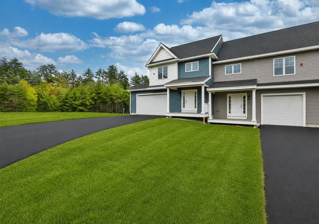 Photo 3 of Townhouse for sale at 62 Crestview Way, Raymond, NH 03077 | MLS# 5107777 | Listing updated on 2026-09-16