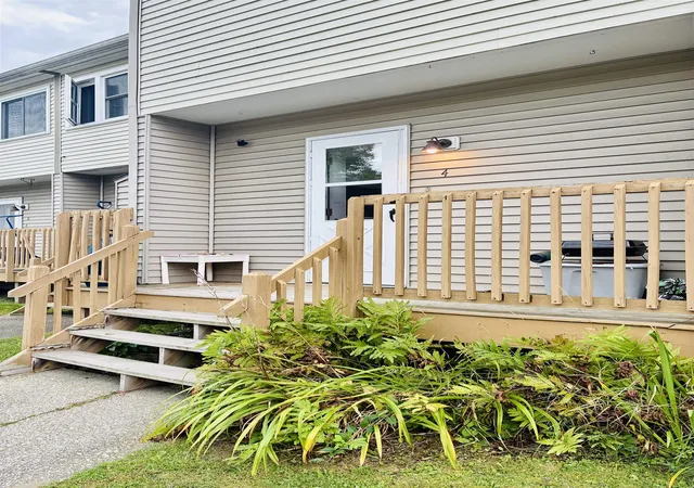 Photo 1 of Townhouse for sale at 4 Huntington Pl, Waterbury, VT 05676 | MLS# 5107779 | Listing updated on 2026-09-02