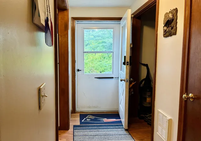 Photo 3 of Townhouse for sale at 4 Huntington Pl, Waterbury, VT 05676 | MLS# 5107779 | Listing updated on 2026-09-02