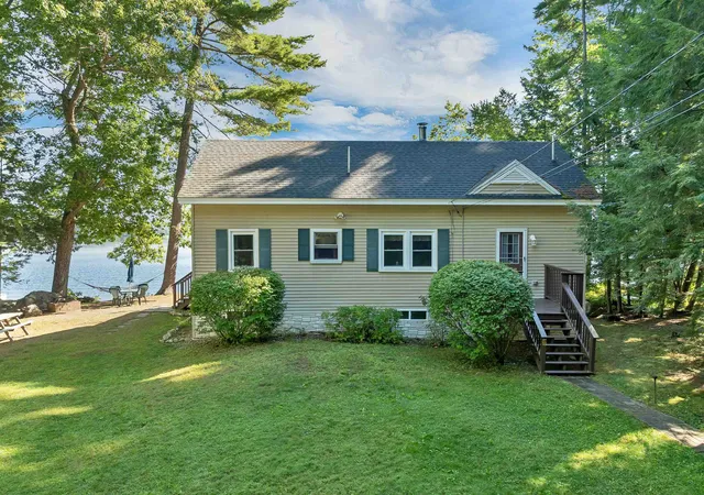 Photo 3 of Sale Pending at 8 Shady Ln, Wolfeboro, NH 03894 | MLS# 5107780 | Listing updated on 2026-09-08